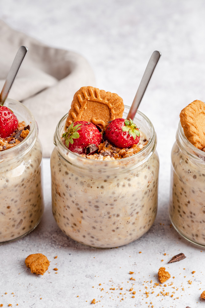 Easy dairy free overnight oats with Lotus Biscoff spread