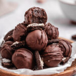 The best vegan oreo truffles